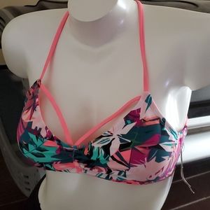 NWT Arizona Jean V Front Strappy X Back Swim Top L